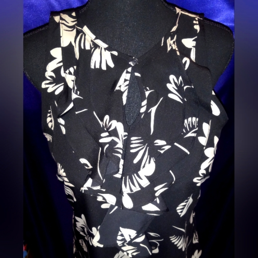 Lauren by Ralph Lauren Ladies Sleeveless Ruffled Blouse